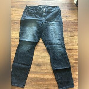 Torrid 18R skinny jeans